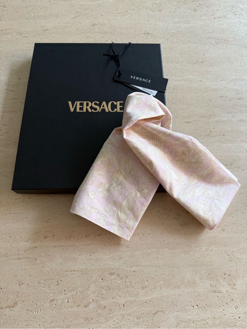 NWT Versace Barocco Print Cotton Pink Square Scarf Foulard Bandana Made in Italy - Picture 2 of 16